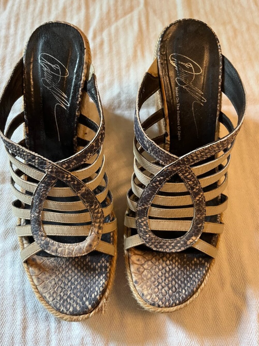 Donald J. Pliner Wedges